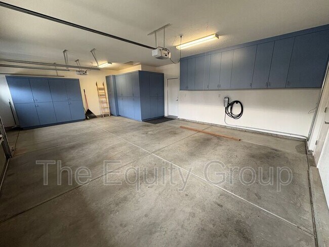 Building Photo - 144 E Reese Ave