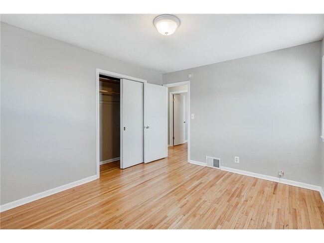 Building Photo - 5422 S 28th Ave
