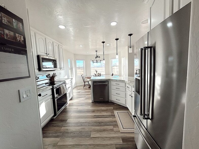 Building Photo - 627 W 2000 N