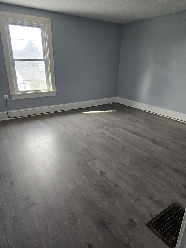 Building Photo - 25 Mount St