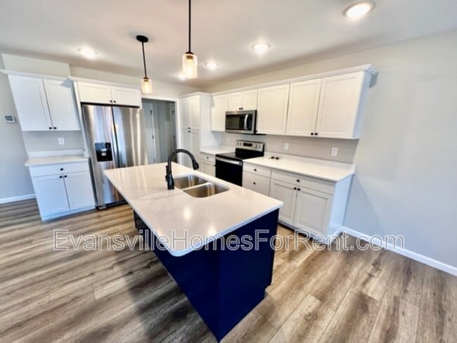 Building Photo - 7420 Lyman Ct