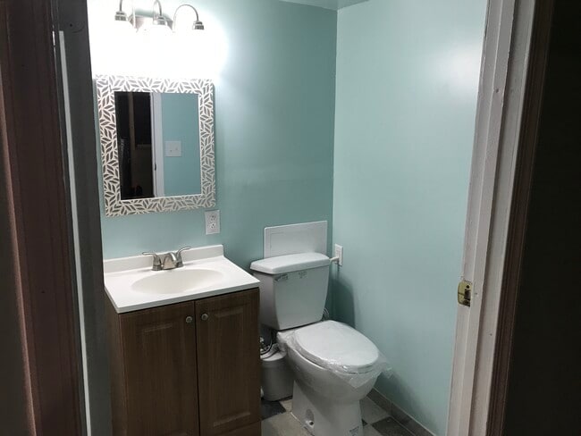 Building Photo - 88 Morris Dr