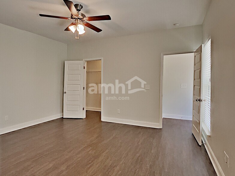 Building Photo - 5232 Tupelo St