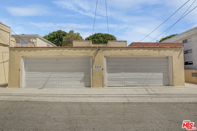 Building Photo - 8918 Burton Wy