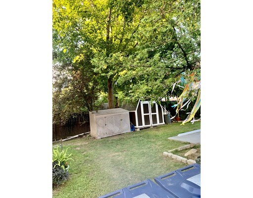 Building Photo - 726 Metropolitan Ave