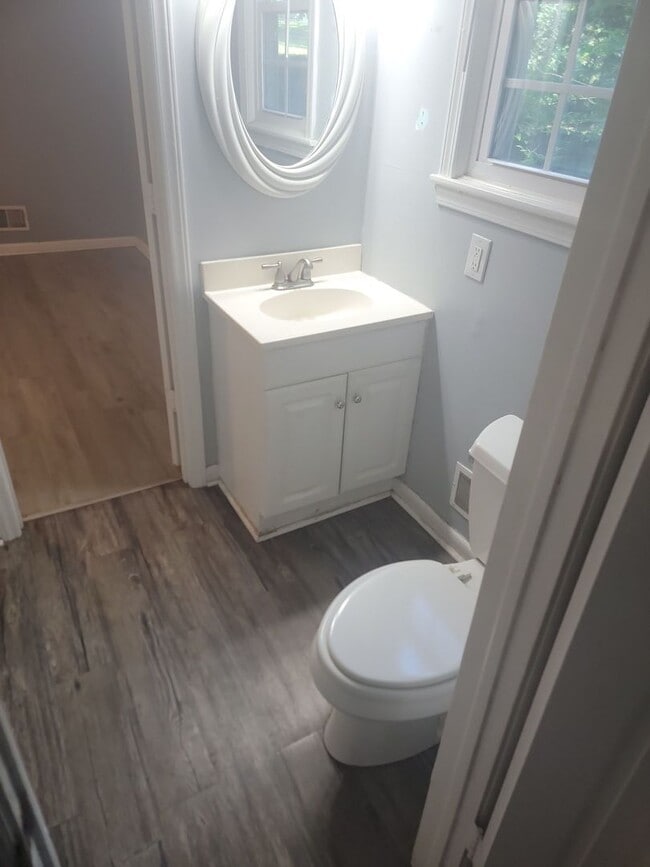 Building Photo - 2 Bed 1.5 bath house in Cayce