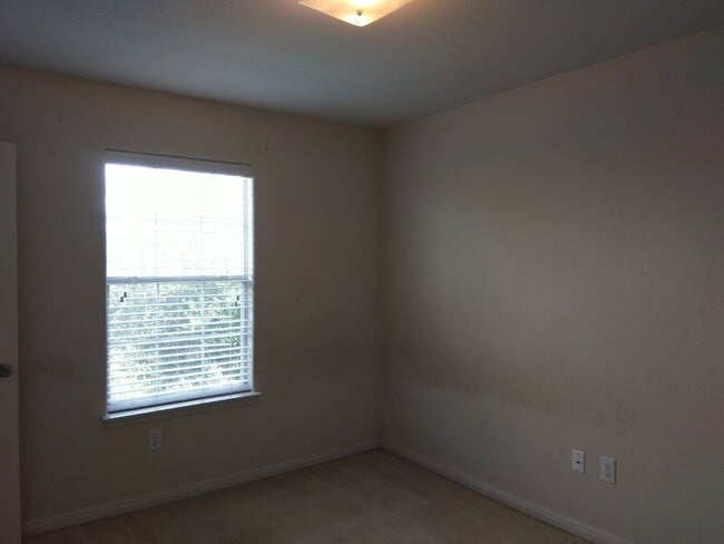 Building Photo - *COMING SOON* Bright & Beautiful Two-Story Home in Canyon Crossing with Fenced Backyard!