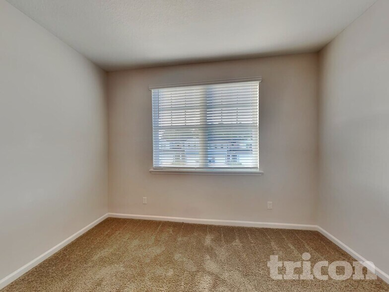 Building Photo - 187 Charlie Way