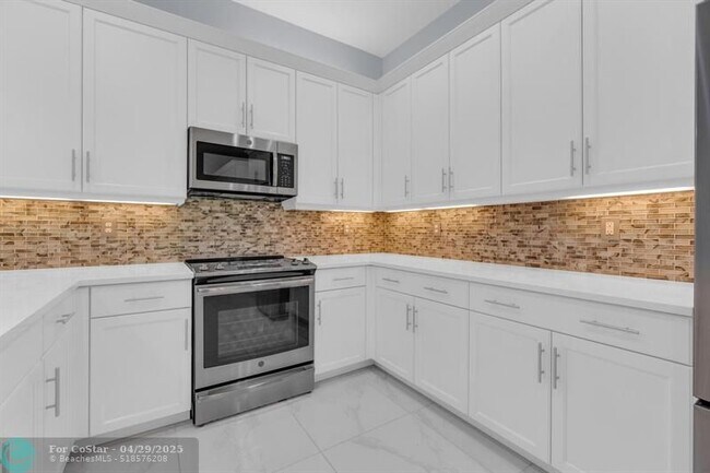 Building Photo - 9739 Salty Bay Dr