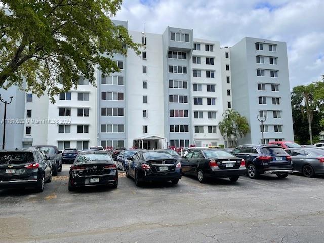 Building Photo - 9001 SW 77th Ave