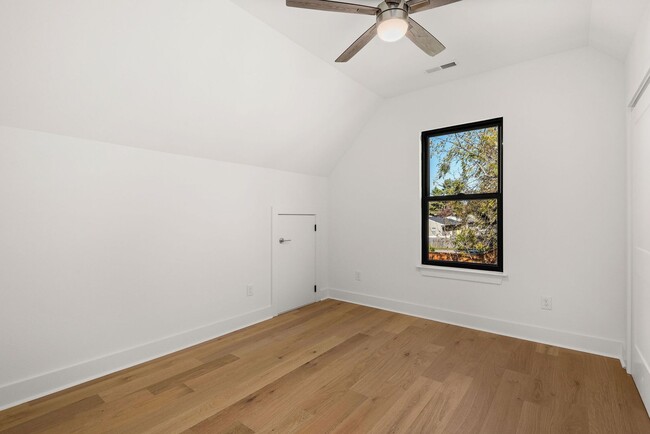 Building Photo - NEW CONSTRUCTION! Old Hickory