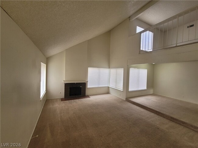 Building Photo - 4760 Woodridge Rd