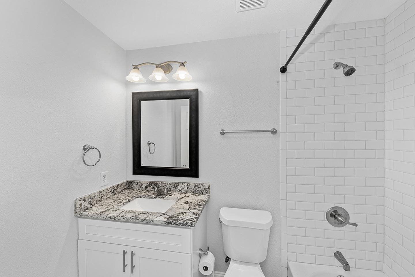 Building Photo - Light & modern Oak Cliff home by Martin Weiss Park