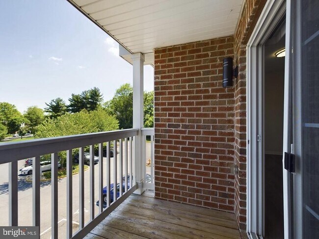 Building Photo - 302 Baughmans Ln