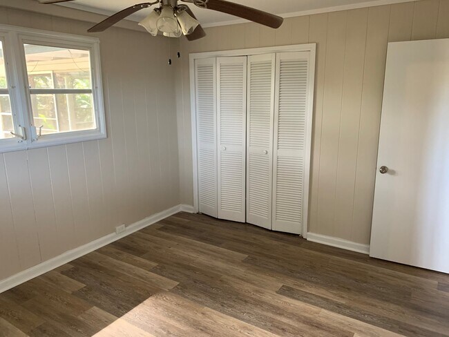 Building Photo - Kailua- Updated 3 bedroom 2 bath beautiful...