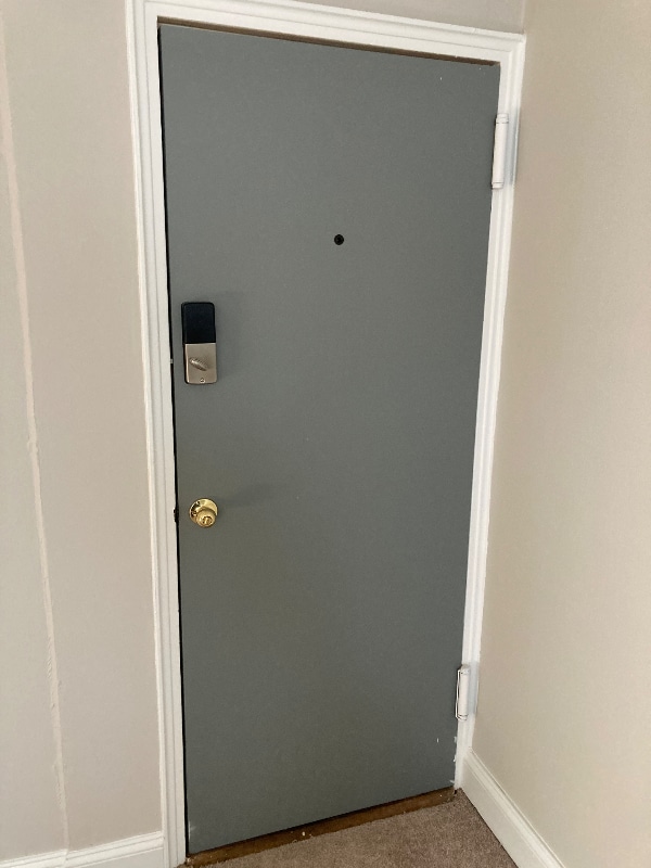 Building Photo - 2305 Farrington Ave