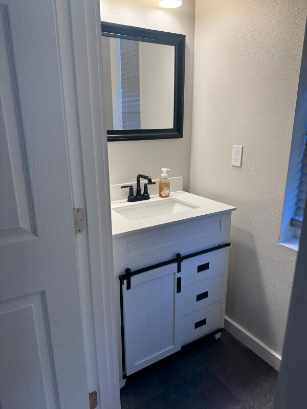 Building Photo - 427 SE Inlet Ave