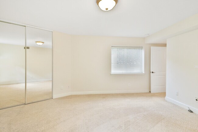 Building Photo - 1701 Crescent Ave