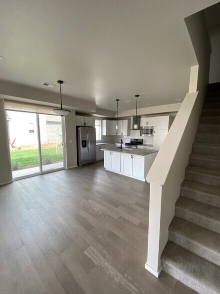 Building Photo - 2614 Avenger Pl #5
