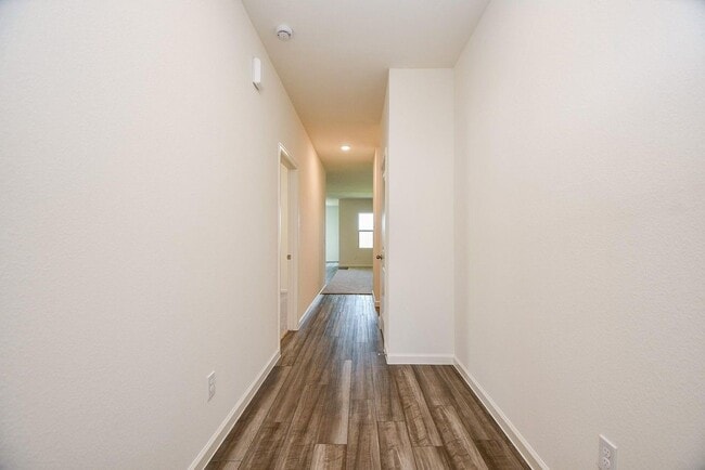 Building Photo - 5906 Bright Keel Dr