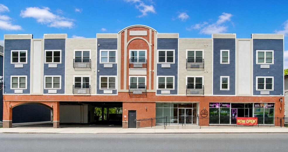 Building Photo - 1127 Stuyvesant Ave.