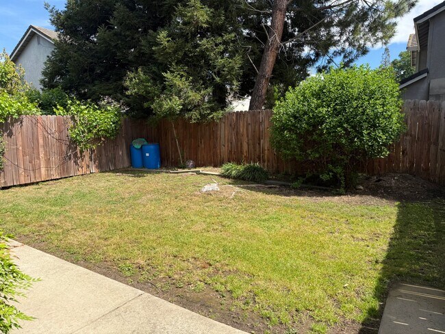 Building Photo - 1296 Woodhaven Ln