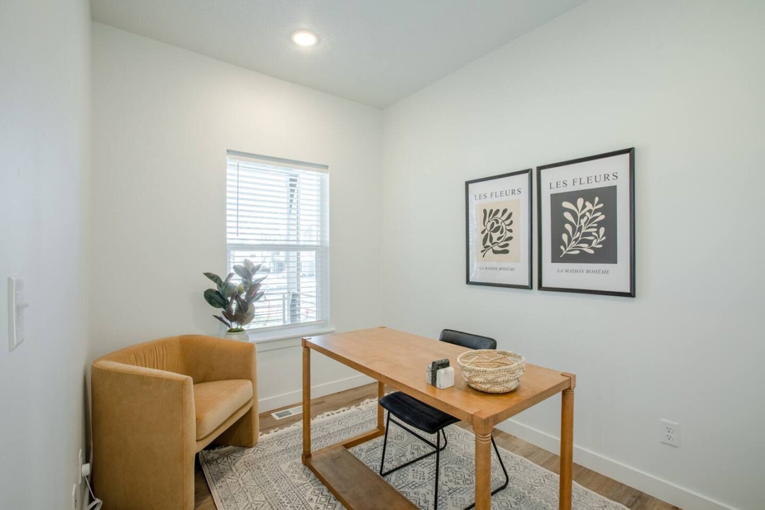 Building Photo - 642 E 460 S