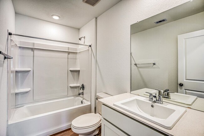 Building Photo - 15231 Abella Dr