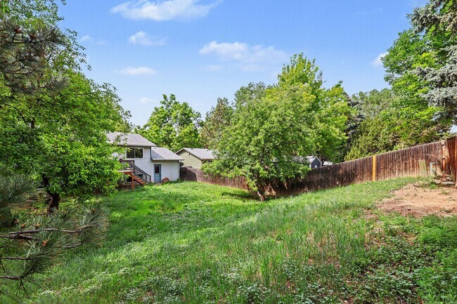 Building Photo - Spacious 4-Bedroom Home Near North Table Mountain