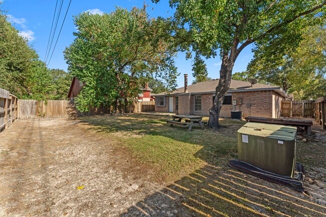 Building Photo - 4907 Tealgate Dr