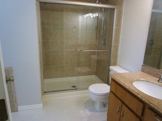Building Photo - 4 Bedroom, 2.5 Bathroom Artondale area home