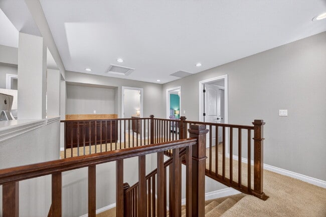 Building Photo - "Spacious 5-Bedroom Retreat on South Quantock Way - Perfectly Designed for Comfort and Style!"  A...