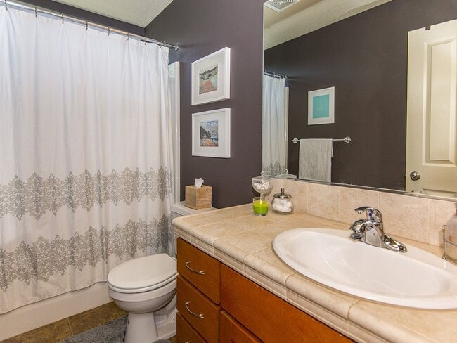 Building Photo - Great four bedroom home in Beaverton!