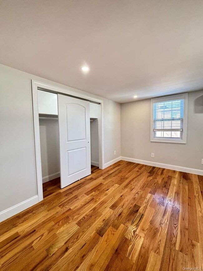 Building Photo - 70 Appletree Ln