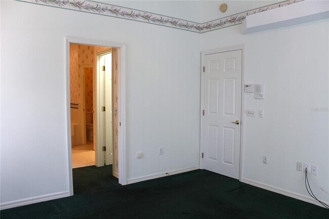 Building Photo - 2228 Lake Holloway Blvd