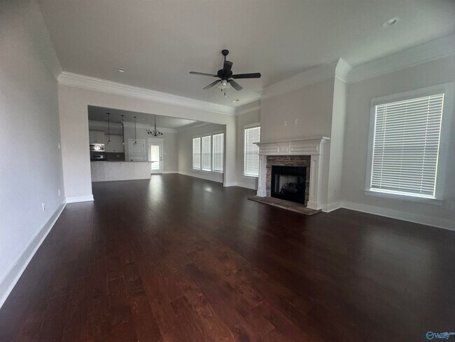 Building Photo - 117 Innocent Trl