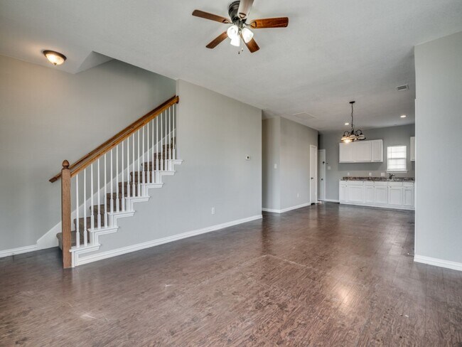 Building Photo - Jewel St- Duplex