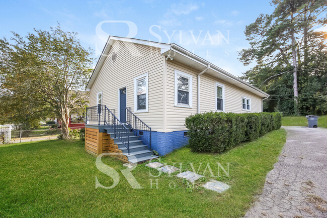 Building Photo - The Lifestyle You Deserve.
