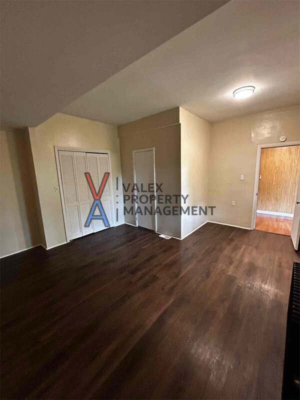 Primary Photo - 34 cemetery street