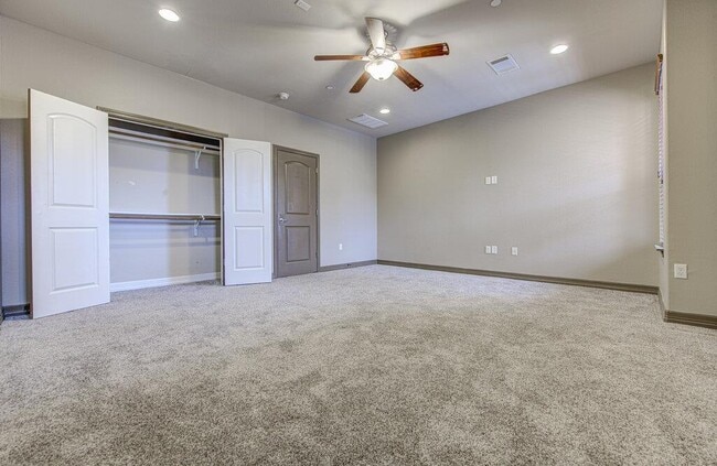 Building Photo - 11825 Terraza Cir