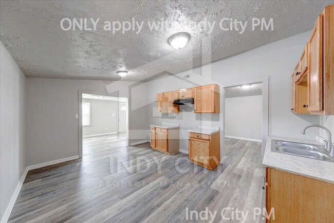 Building Photo - 1218 Cameron St