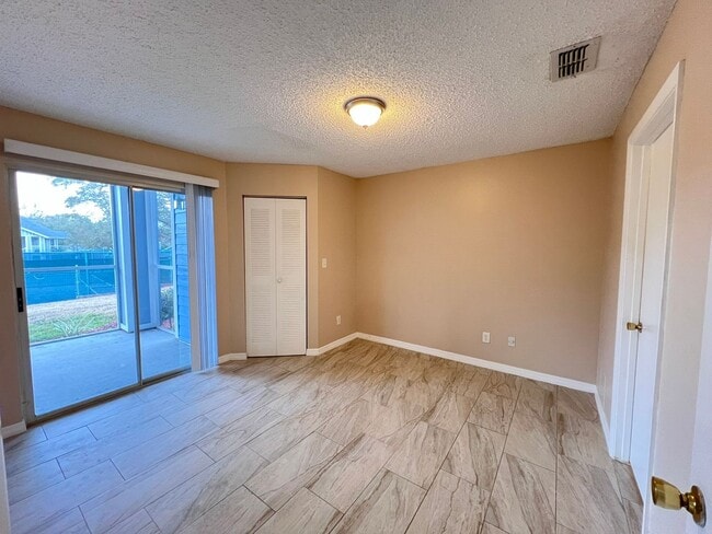 Building Photo - Lake Mary - Condo