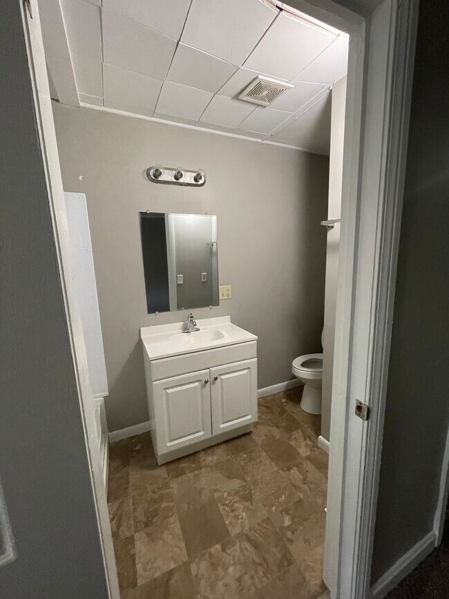 Building Photo - One Month Free!!