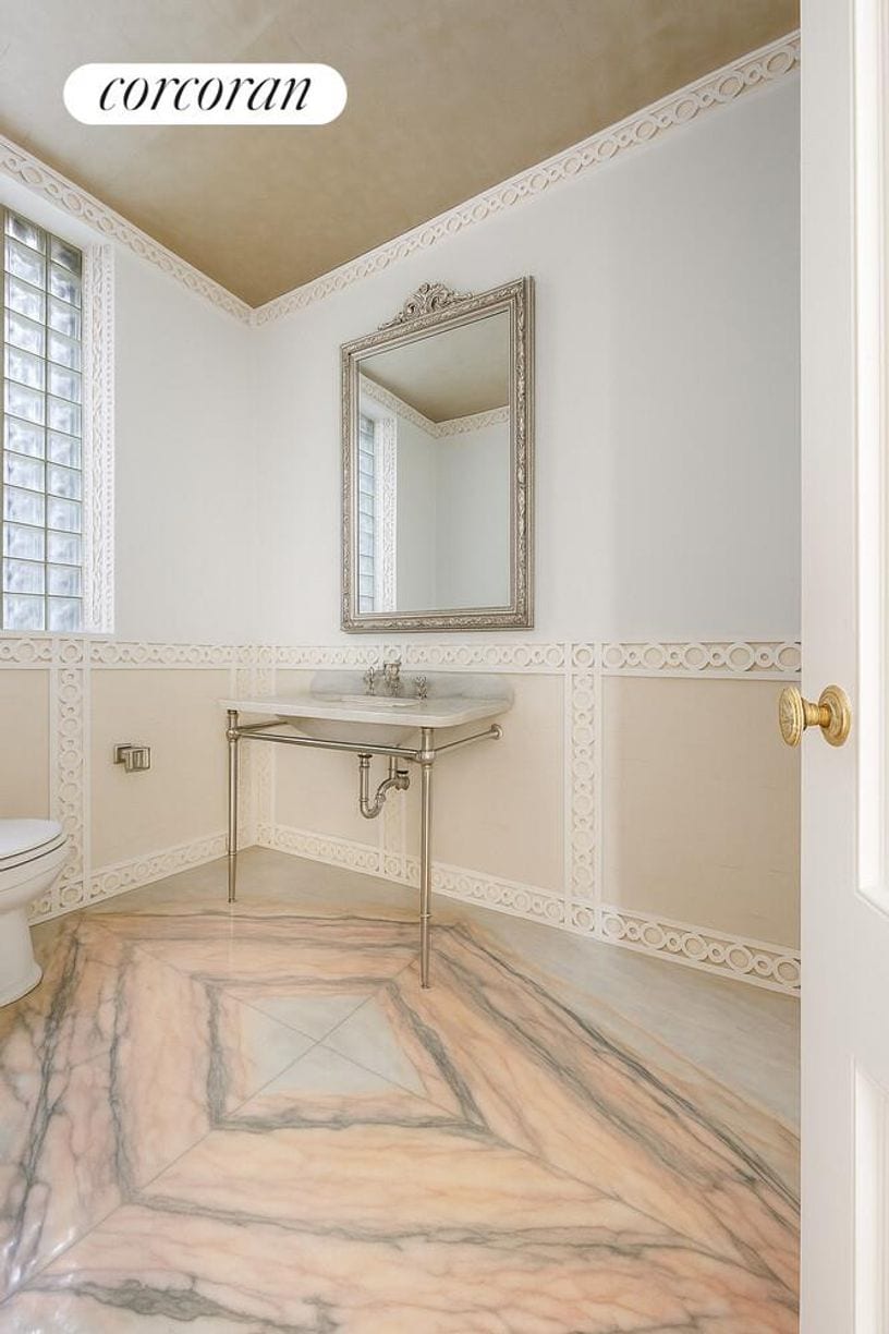 Building Photo - 337 Riverside Dr