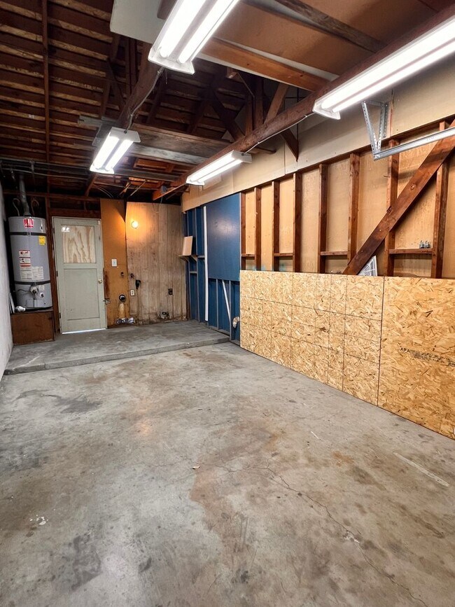Building Photo - 7mct4712