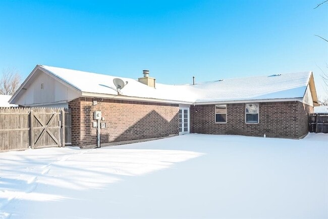Building Photo - 609 NW 139th St
