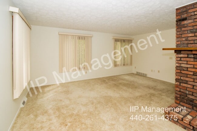 Building Photo - 10247 Danvers Dr
