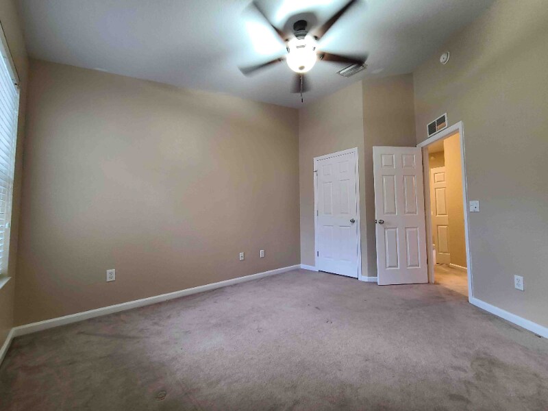 Building Photo - 4168 SW 43rd Cir