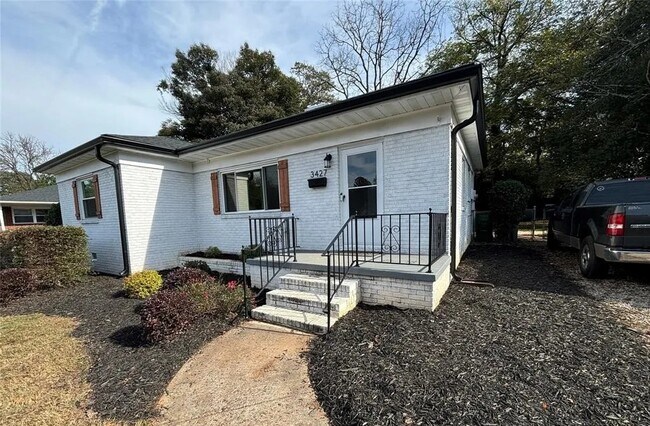 Building Photo - 3427 Eastway Dr