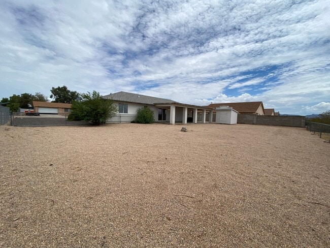 Building Photo - 6582 W Hershey Wy